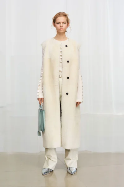 Look 2